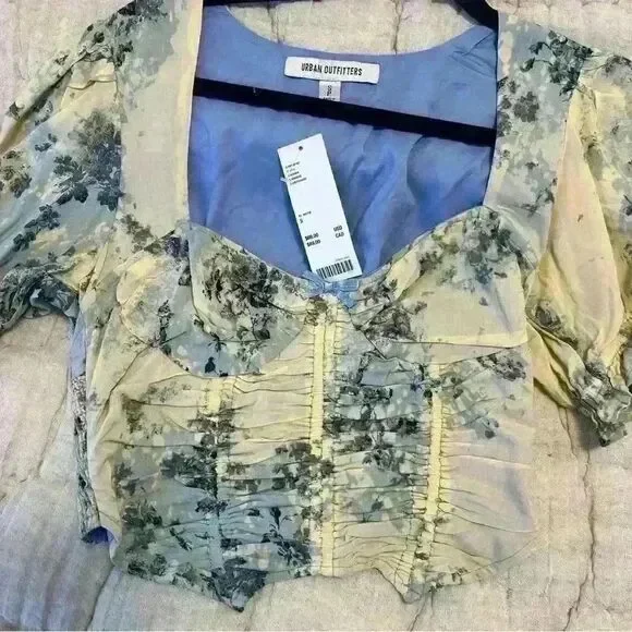 Urban Outfitters UO Kyra Ruched Blouse - Picture 4 of 5